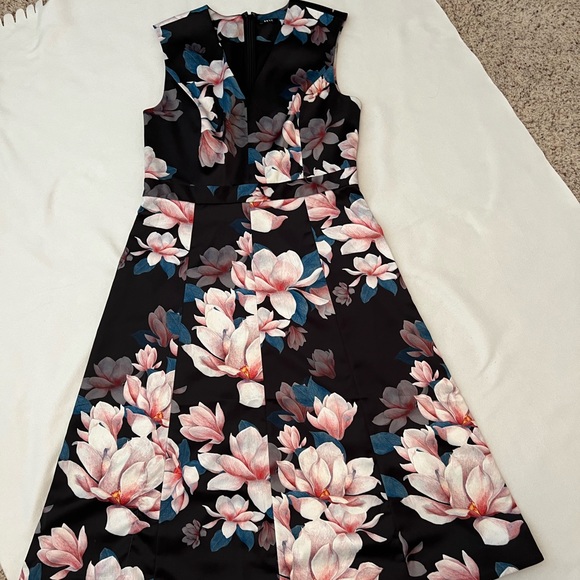 DKNY cocktail floral dress - Picture 11 of 11